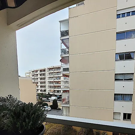 400m De La Appartamento