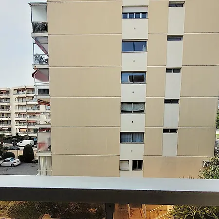 400m De La * Cagnes-sur-Mer
